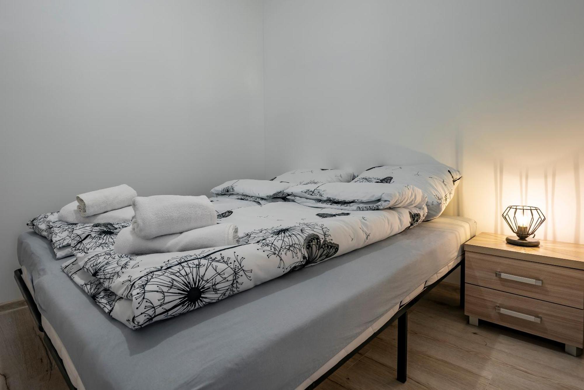 Apartament Kawalek Podlogi Пиецховице Екстериор снимка
