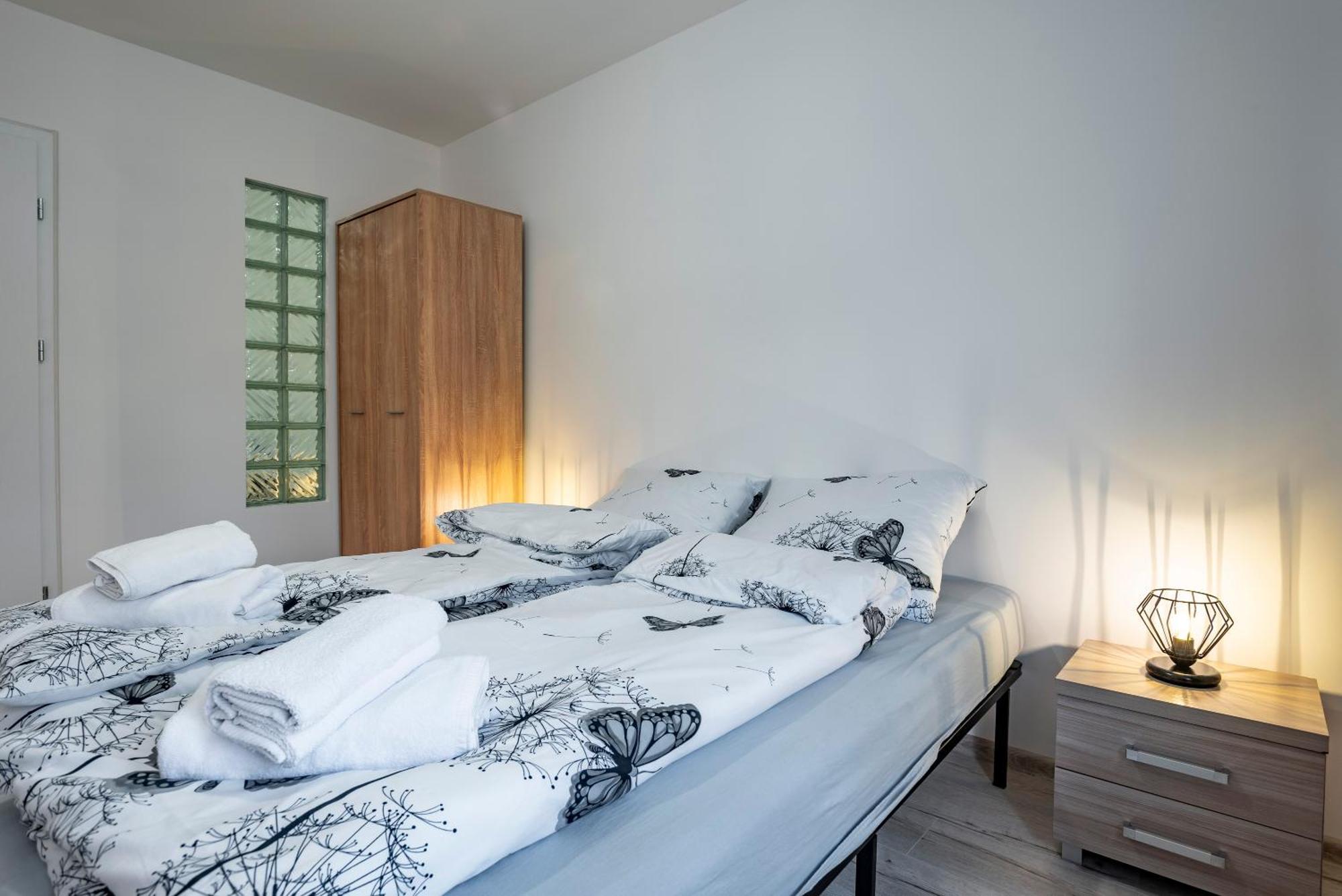 Apartament Kawalek Podlogi Пиецховице Екстериор снимка