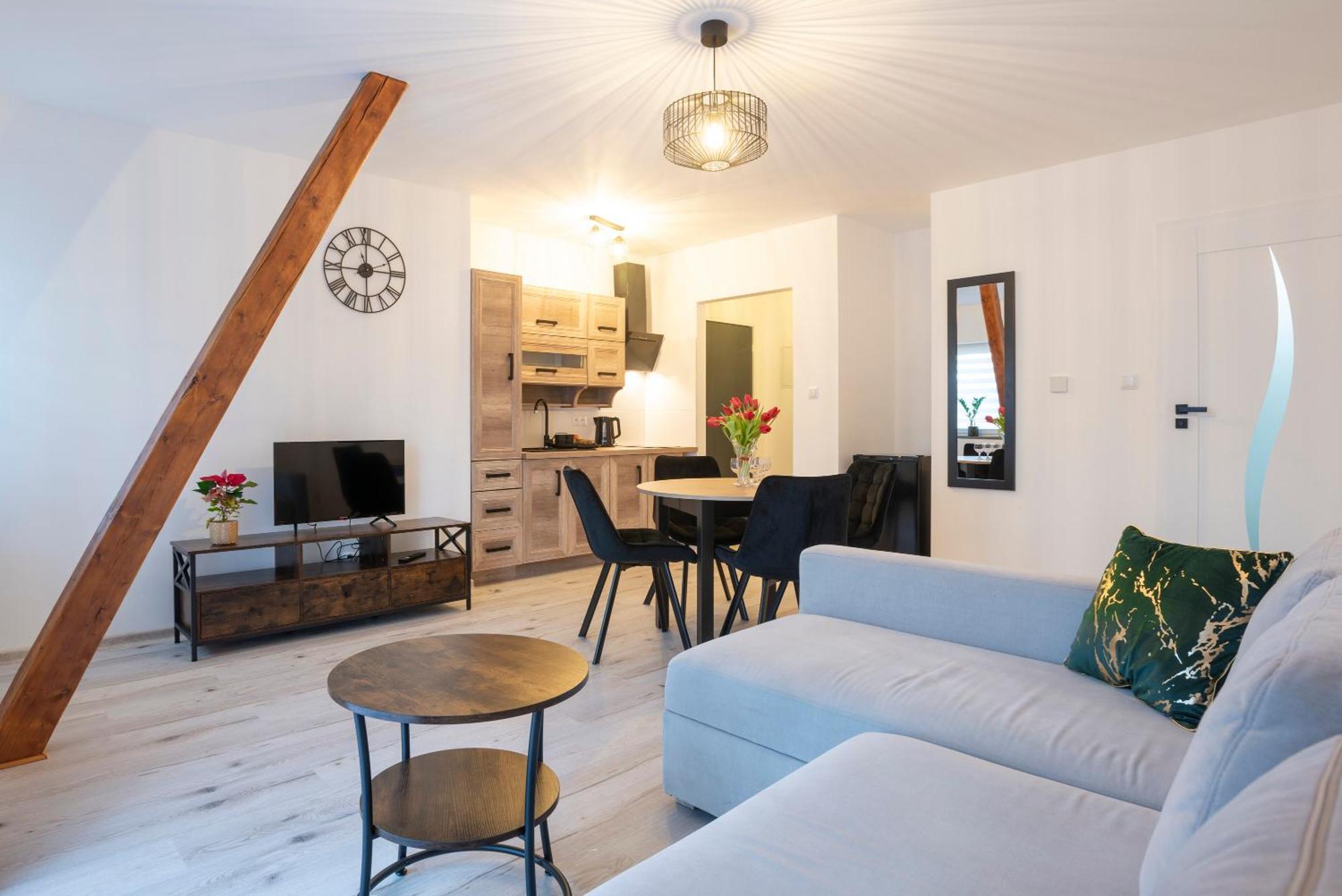 Apartament Kawalek Podlogi Пиецховице Екстериор снимка